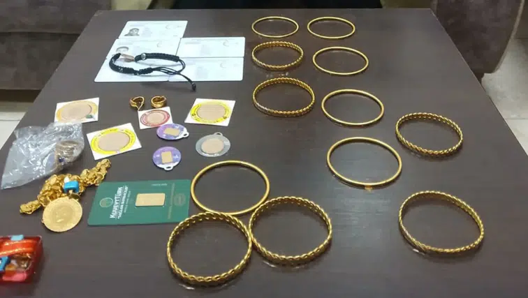 Diyarbakır’da otobüste unutulan altın dolu çanta sahibine teslim edildi