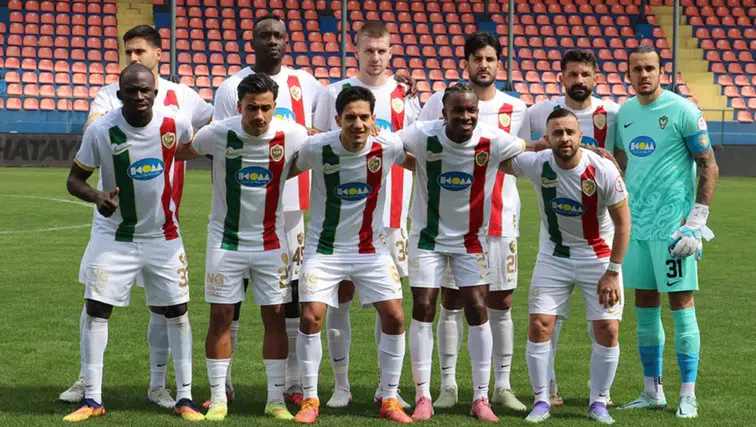 10 kişi kalan Amedspor yıkıldı! Zirvede ağır yara