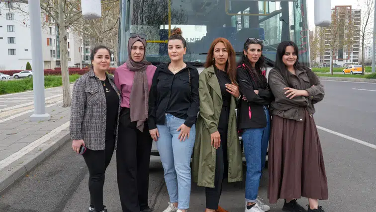 Diyarbakır’da kadınlar direksiyon başına geçti