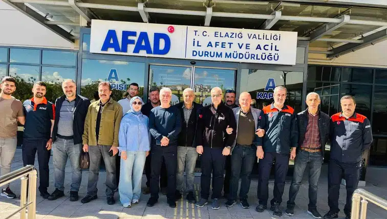 Elazığ’da kurtarma ekiplerine işaret dili eğitimi verildi