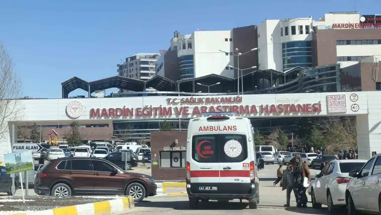 Mardin’de geri manevra yapan otomobil küçük çocuğu hayattan kopardı