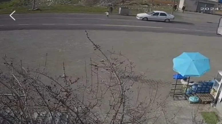 Siverek'te küçük çocuğa araba çarptı