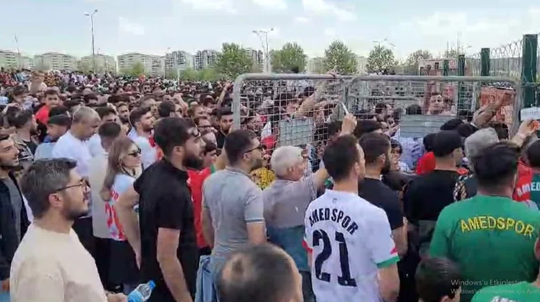 Amedspor’da biletli taraftarlar dışarıda kaldı