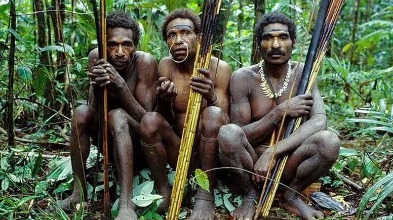 Yerli kabile Kürtçe şarkı ile ritim tuttu