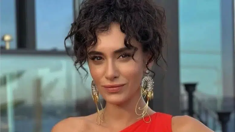 Altın Portakal’da Hande Doğandemir’den duygu yüklü mesaj