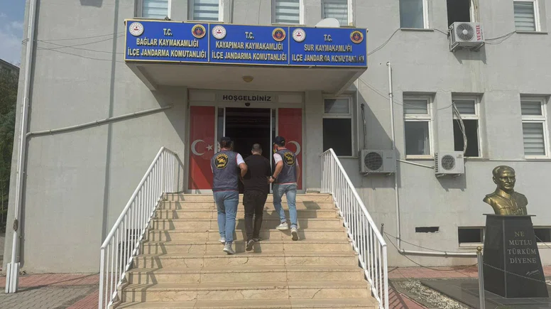 Diyarbakır'da nitelikli suçlardan aranan iki şahıs tutuklandı