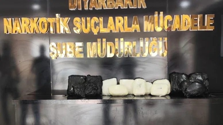 Diyarbakır Havalimanı’nda uyuşturucu operasyonu