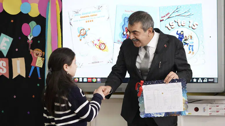 Bakan Tekin’den gelişim raporları tartışmasına yanıt