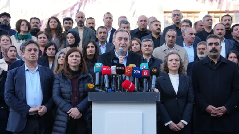 DEM Parti’den kayyım uygulamasına son verilmesi çağrısı