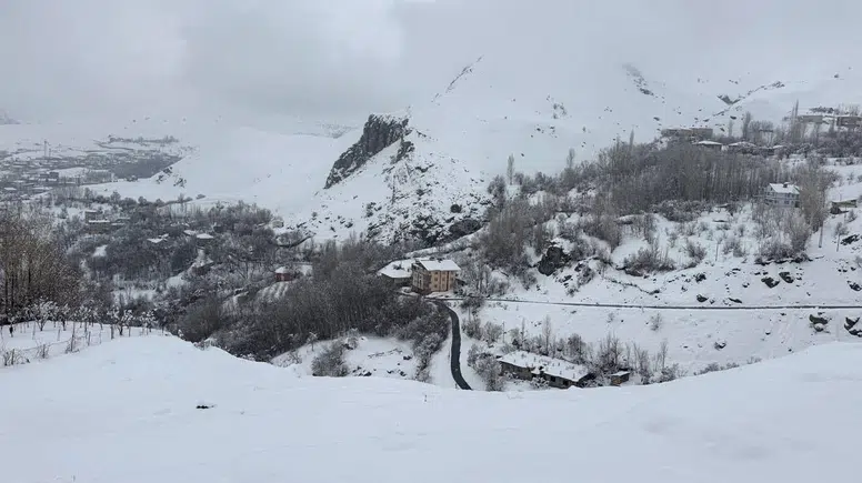 Doğu’da kar ulaşımı aksattı: 148 yerleşim yerine ulaşım sağlanamıyor