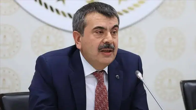 Milyonlarca öğrenci ve velinin gözü kulağı onda: Bakan Tekin sınav sistemindeki merak edilen değişikliği netleştirdi