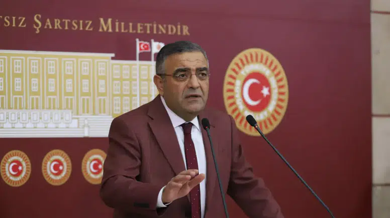 Sezgin Tanrıkulu: 15 Temmuz'u püskürttük, şimdi yargı eliyle darbe yaşanıyor
