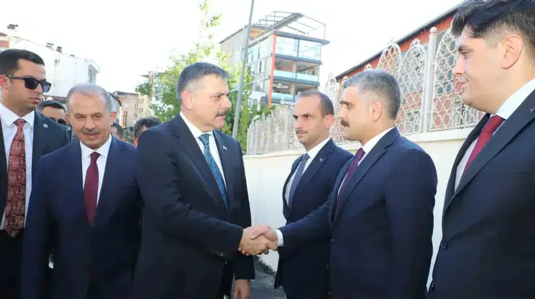 Bakan Mustafa Çiftçi Hakkari temasları için bölgeye geldi
