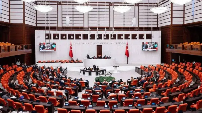 Üniversite kapılarını yeniden aralayan düzenleme: TBMM’de kritik 13 madde onaylandı