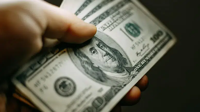 Dolar ve Euro’da sabahın ilk rakamları belli oldu