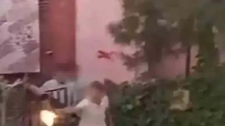 Şanlıurfa'da husumetli ailelerin silahlı çatışmasında üç kişi hastanelik oldu