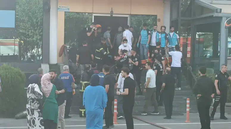 Batman'da spor salonunu alevler sardı, 10 kişi hastaneye kaldırıldı