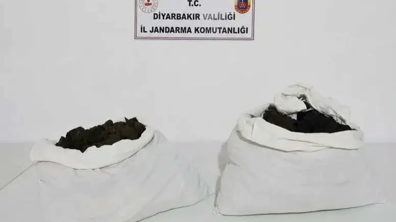 Diyarbakır jandarmasından uyuşturucu tacirlerine yönelik geniş çaplı operasyon