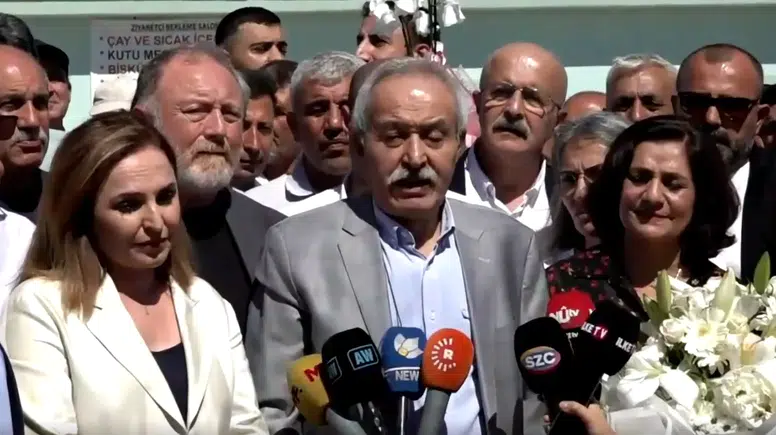Selçuk Mızraklı tahliye edildi: İlk sözleri Demirtaş oldu
