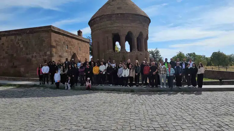 Ahlatın tarihi ve doğal güzellikleri doğaseverler tarafından keşfedildi