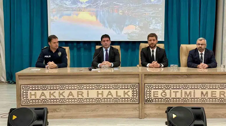Hakkari okullarında güvenlik ve hijyen için 619 personele özel eğitim verildi