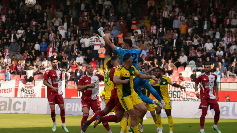 Batman Petrolspor evinde geriden gelerek Esenler Erokspor karşısında kazandı