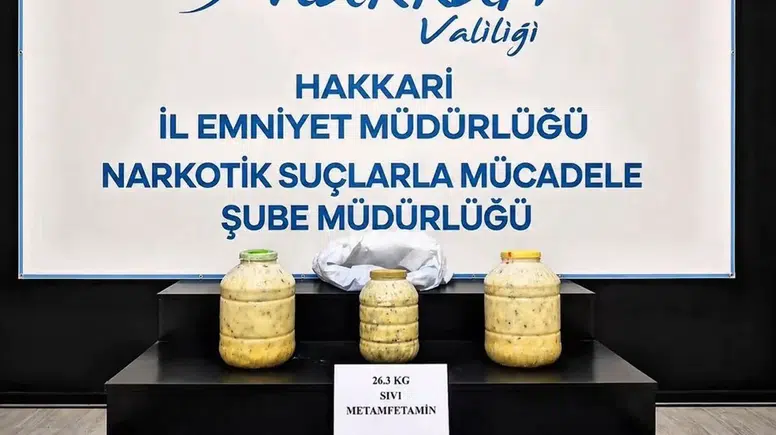 Yüksekova yolunda peynir bidonuna gizlenmiş zehir sevkiyatı
