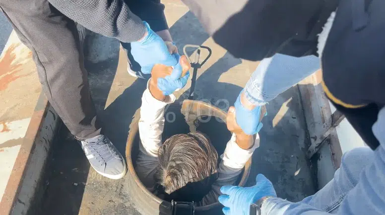 Bitlis'te yakıt tankerine gizlenen 30 göçmen yakalandı