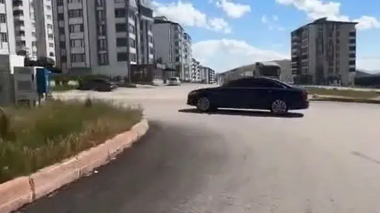 Elazığ’da trafik magandası kameraya yakalandı