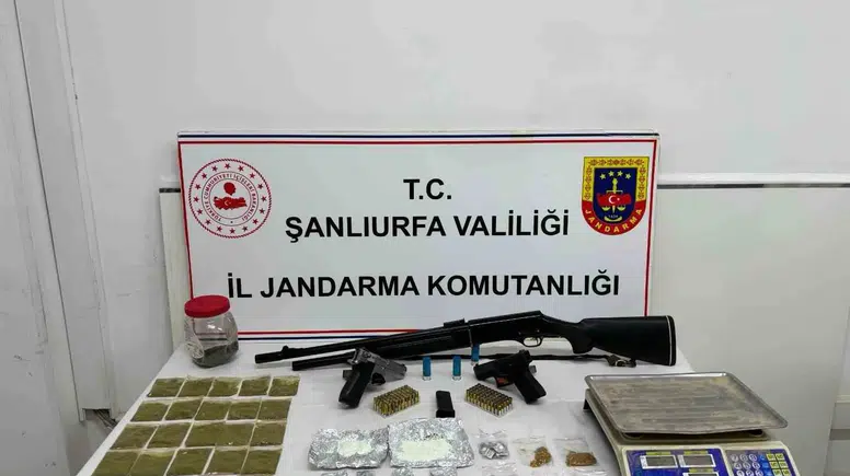 Suruç'ta zehir tacirlerine jandarma baskını