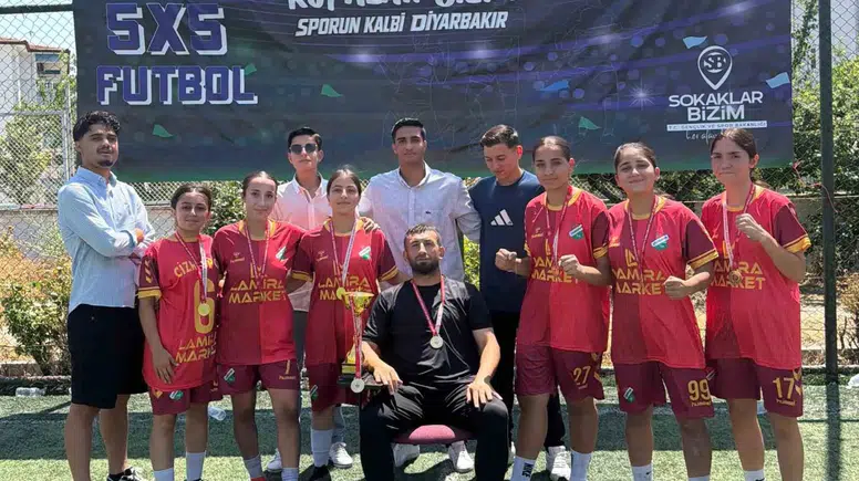 Cizreli kadınlar bölgeyi domine ederek Türkiye finallerine adını yazdırdı