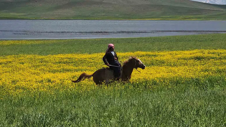 Van'da Haziran Ayında İki Mevsim Bir Arada