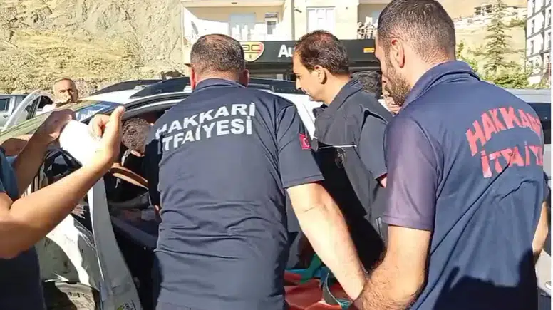 Hakkari Van yolunda meydana gelen trafik kazasında bir kişi yaralandı