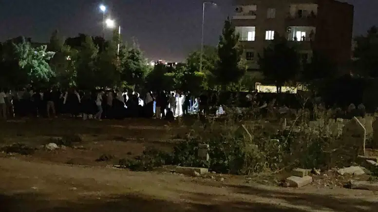 Batman Asri Mezarlıkta Silahlı Saldırı Üç Kişi Hayatını Kaybetti