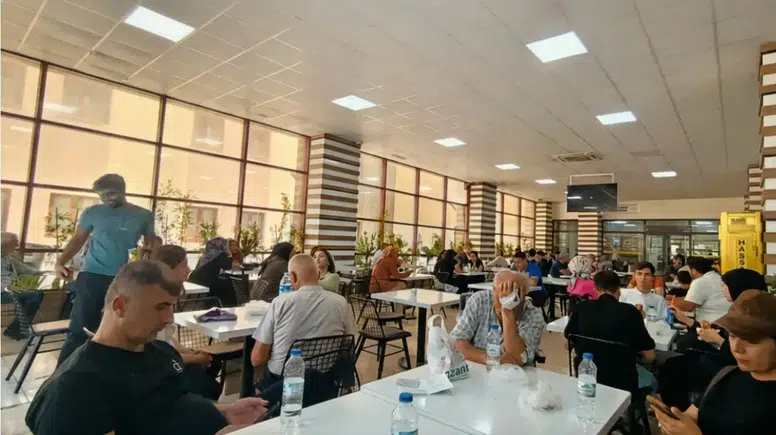 Diyarbakır’da hastane çilesi: Kavurucu sıcakta klimalar sustu, vatandaş isyan bayrağını açtı