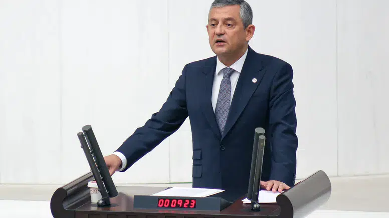 Özgür Özel'in 62 fezlekesi Ankara'da dengeleri değiştirdi: CHP'den beklenmedik dokunulmazlık çıkışı