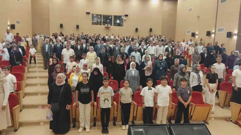 Ercişli Öğrenciler Yaz Kur'an Kurslarını Renkli Etkinliklerle Tamamladı