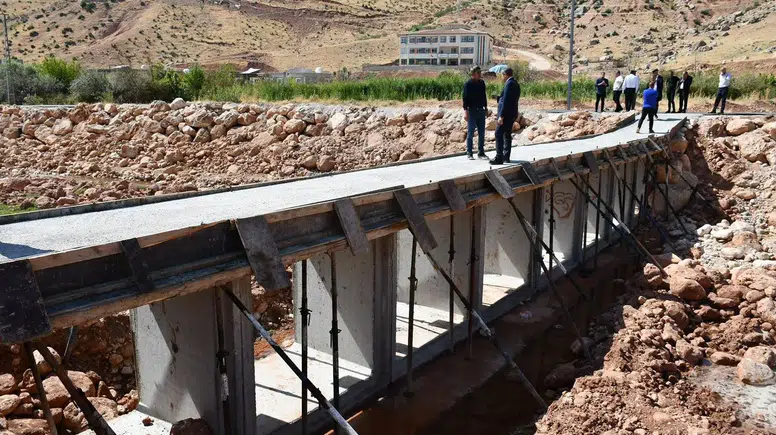 Şırnak Kasrik beldesinde selin izleri siliniyor