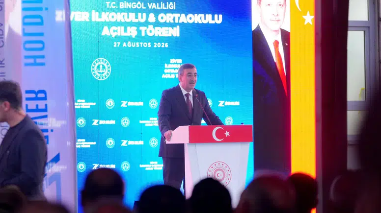 Cumhurbaşkanı Yardımcısı Yılmaz Bingöl'de yeni okulun açılışını yaptı