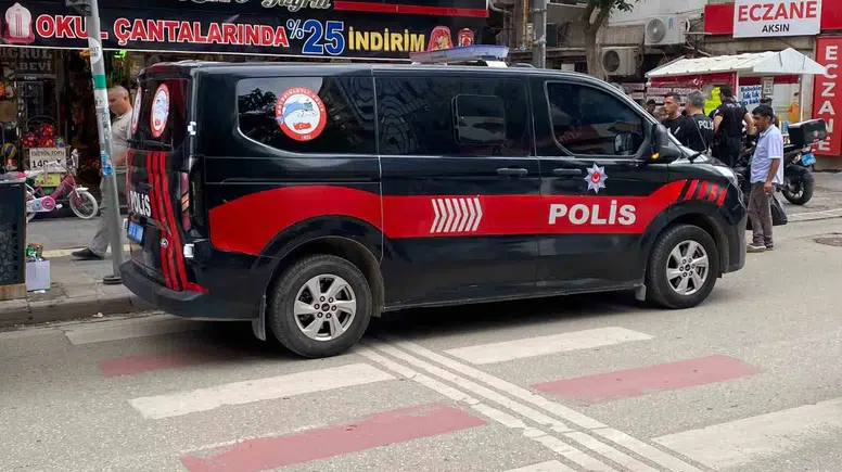 Elazığ Nailbey Mahallesi'nde bıçaklı kavga sonucu iki kişi yaralandı