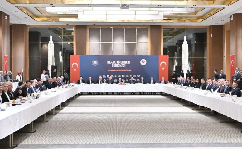 Diyarbakır Barosu'ndan Adalet Bakanı Gürlek'e Demirtaş talebi