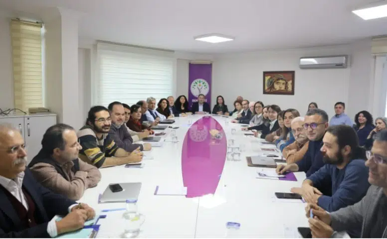 Okullardaki saldırılar sonrası DEM Parti’den sert çıkış: “Bu sistem çöktü”