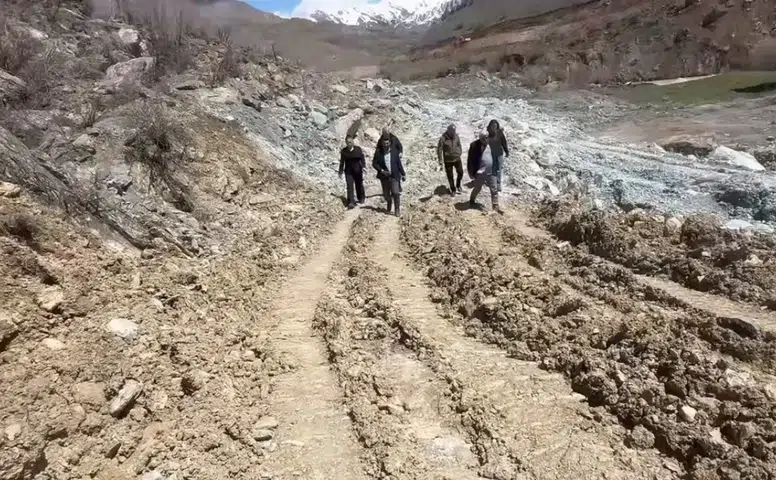 Hakkari’de ulaşım isyanı: 10 gündür yol yok!