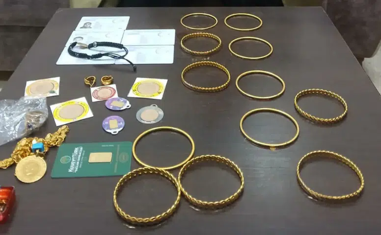 Diyarbakır’da otobüste unutulan altın dolu çanta sahibine teslim edildi