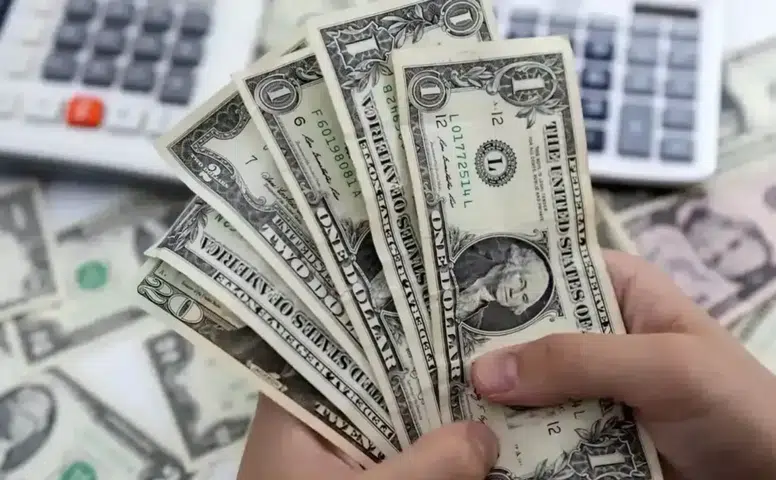 Dolar/TL güne yatay başladı: Piyasaların gözü ABD verilerinde