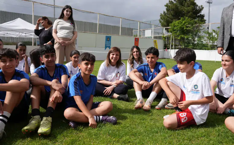 Diyarbakır’da çocuklar barış için sahaya çıktı