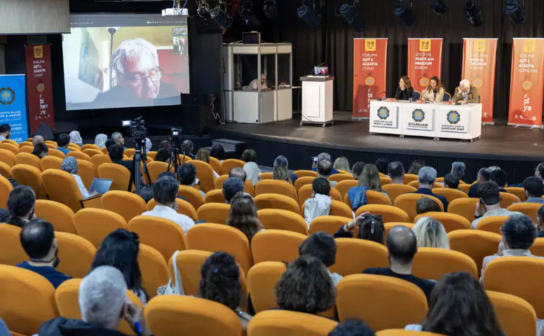 Diyarbakır’da Ortadoğu’da barışın imkanları tartışıldı