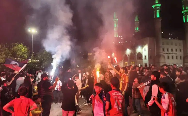 Mardin 1969 Spor’a tarihi karşılama: kentte gece boyunca kutlama