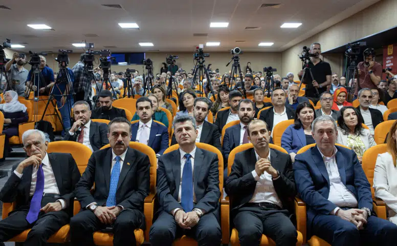 Amed’den güçlü mesaj: “Kalıcı ve onurlu barışın yolu buradan geçer”