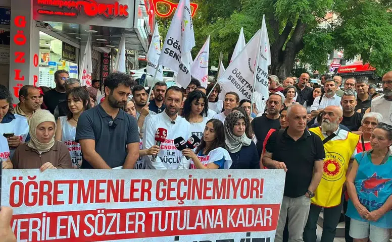 Öğretmenlerin açlık grevi 13. gününde: "Haklarımız iade edilsin"